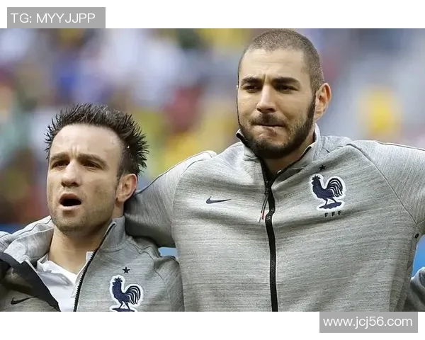 本泽马的传奇之路从默默无闻到金球荣耀的华丽蜕变